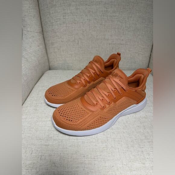 New APL Techloom Tracer Training Shoe Men’s 7 or Women’s 8.5 - Picture 1 of 8